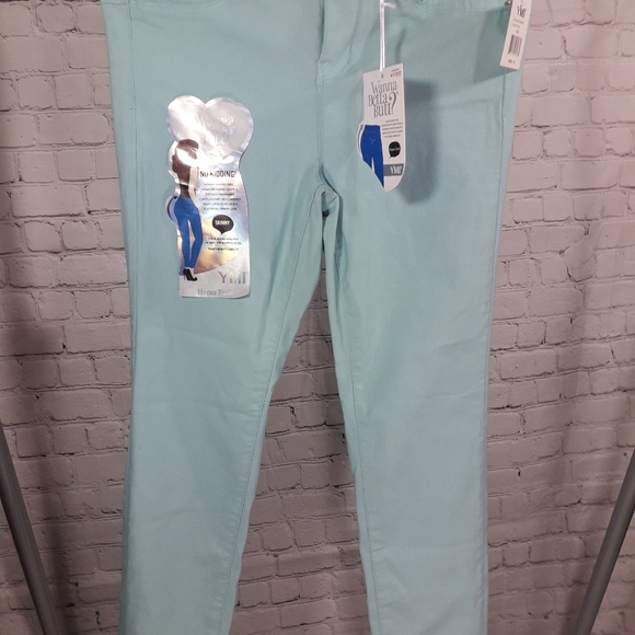 YMI hyper twill jeans, 1x - Picture 2 of 7